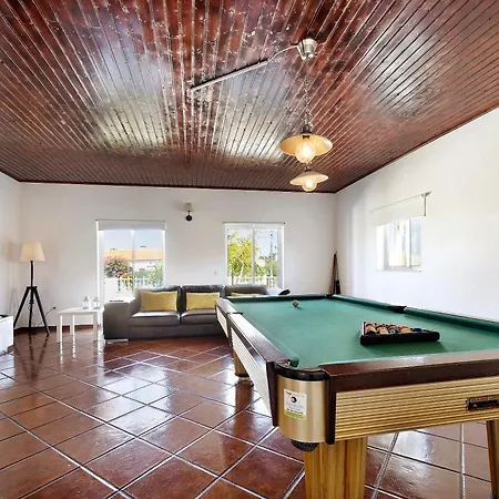 Willa Oliveira *